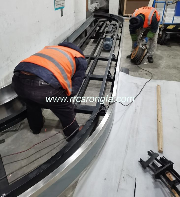 Assembling  the flat conveyor for Baggage handling system