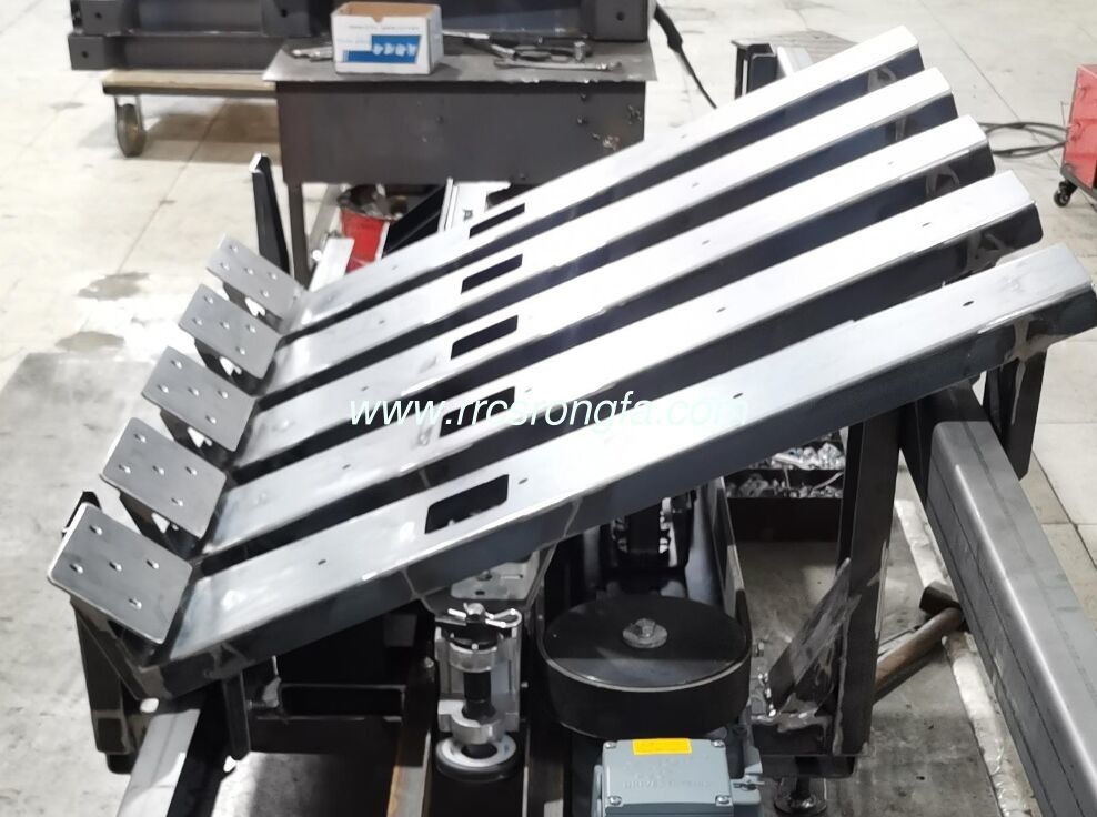 Assembled in Metal parts  for Airport logistics