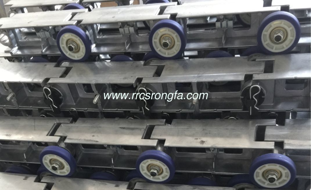 Chain link for Airport logistics