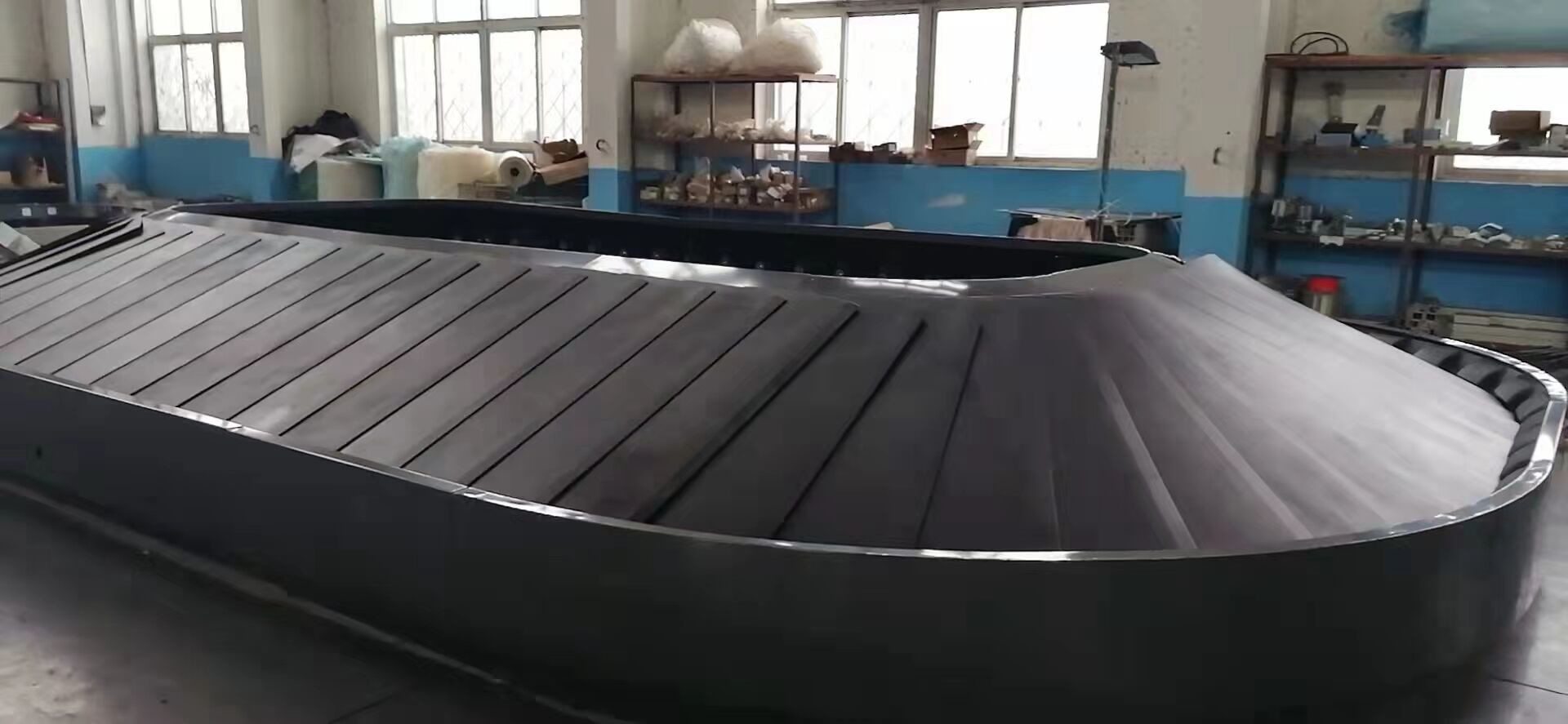 Customizable Incline conveyor for Baggage Handling system Tailored to Your Specifications
